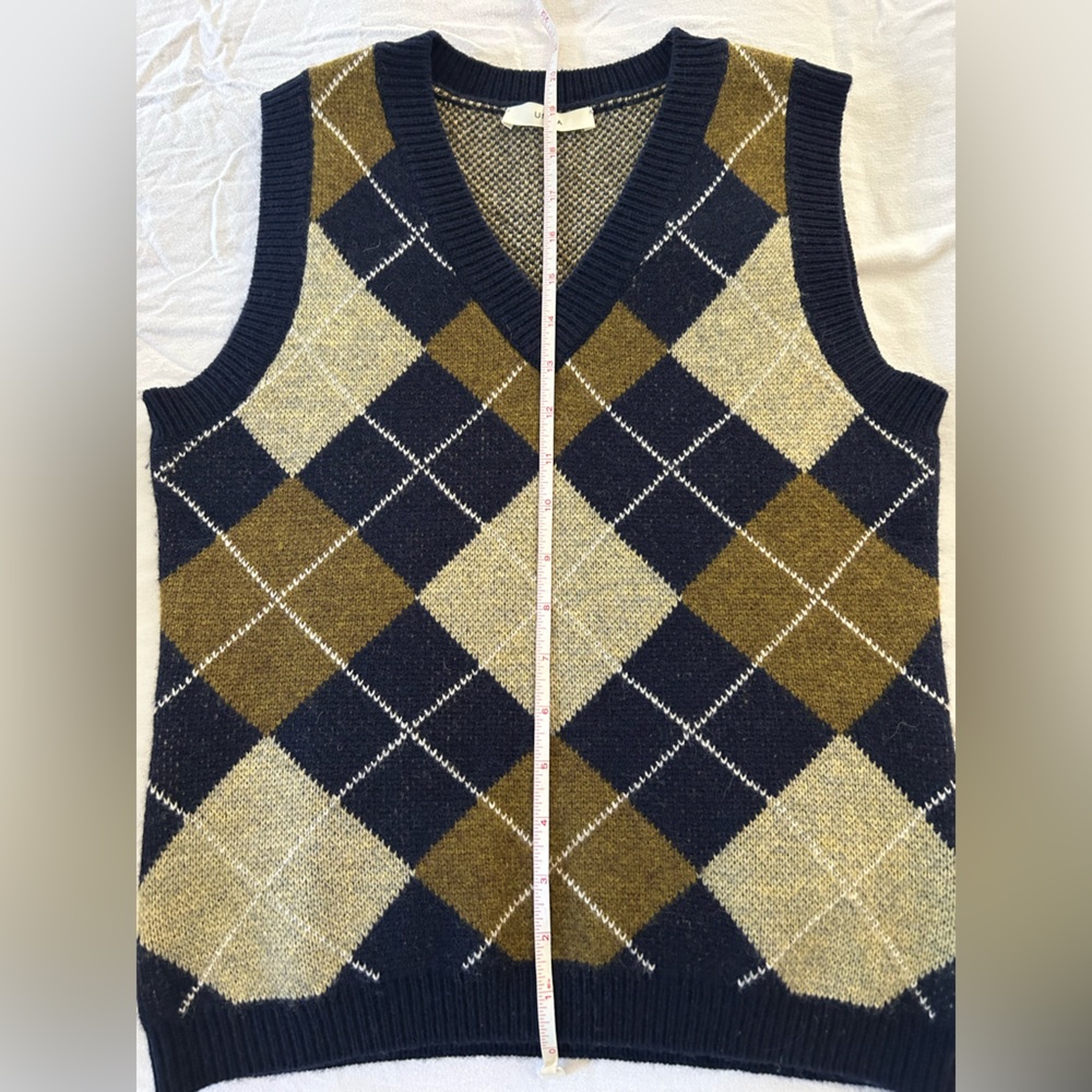 UNICA Renaissance Classic Argyle Pattern Wool Blend College Style Knit vest - Picture 2 of 10